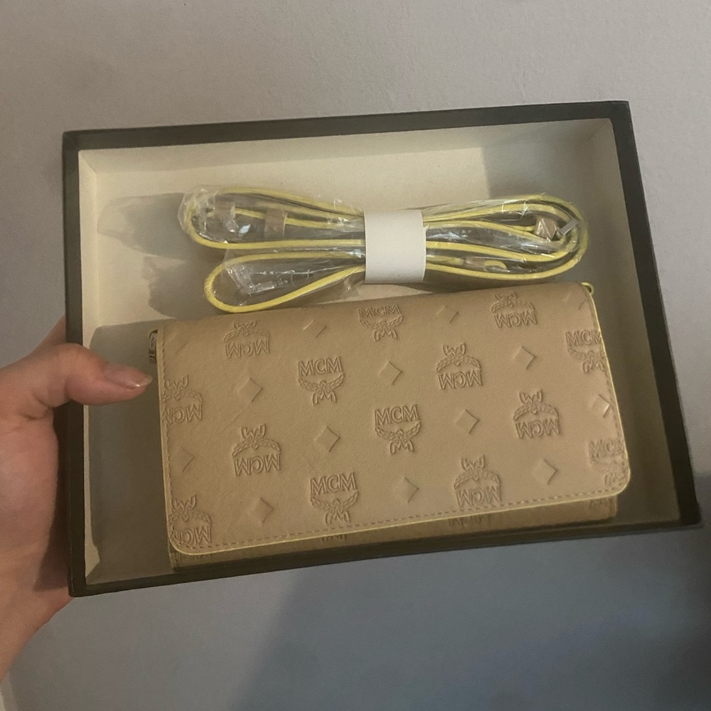 Medium Tan/Cream MCM Wallet Purse